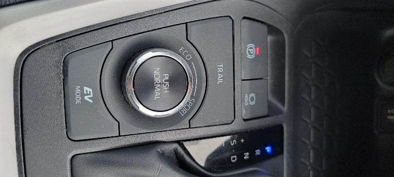 Toyota RAV4 Hybrid LE 2025