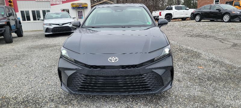 Toyota Camry Hybrid LE 2025