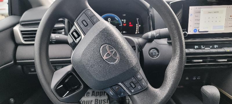 Toyota Camry Hybrid LE 2025