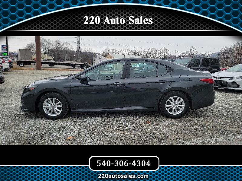 Toyota Camry Hybrid LE 2025