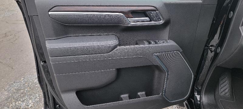 GMC Sierra 1500 SLT Crew Cab 4WD 2025