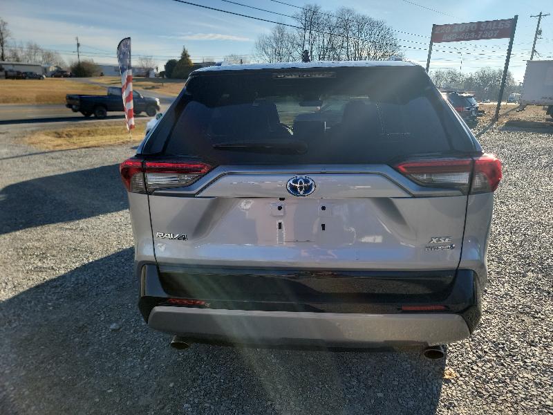 Toyota RAV4 Hybrid XSE 2022