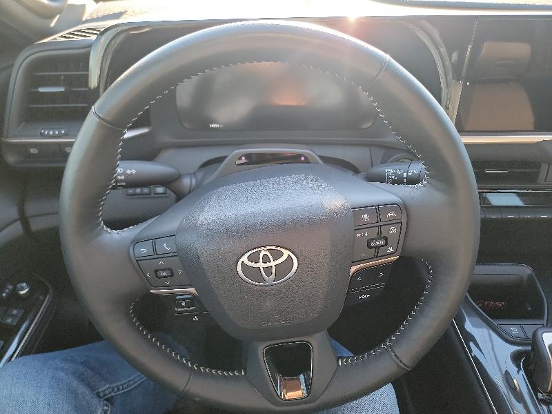 Toyota Crown Limited 4D Sedan AWD 2025