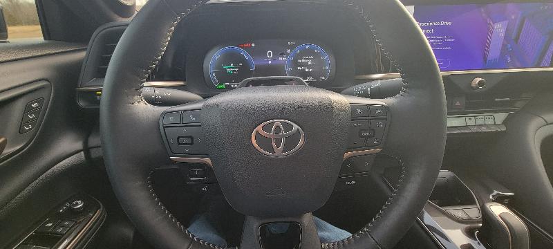 Toyota Crown Limited 4D Sedan AWD 2025