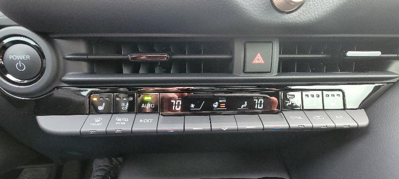 Toyota Crown Limited 4D Sedan AWD 2025