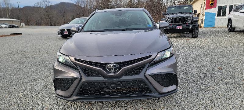 Toyota Camry SE 2024