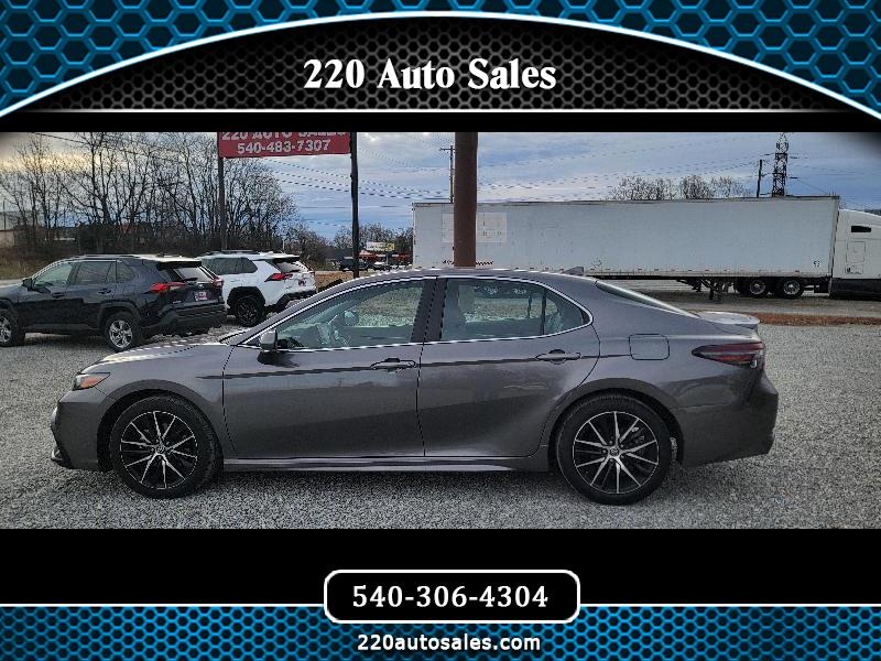 Toyota Camry SE 2024