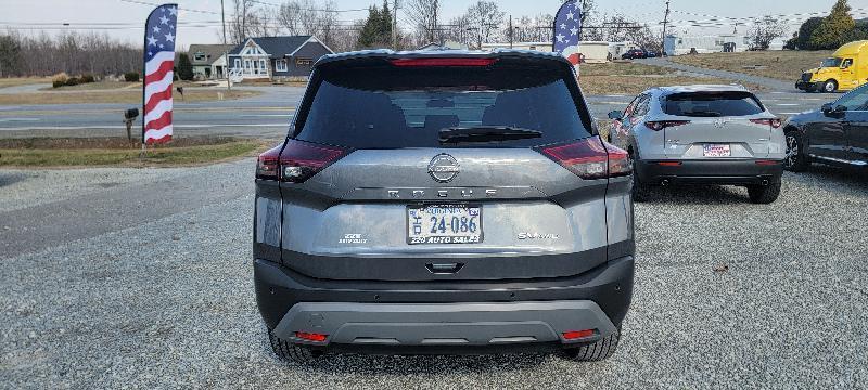 Nissan Pathfinder SV 4WD 2025