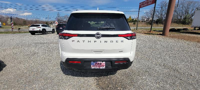 Nissan Pathfinder SV 4WD 2025