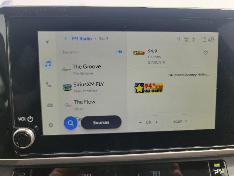 Toyota Camry Hybrid XLE 2025