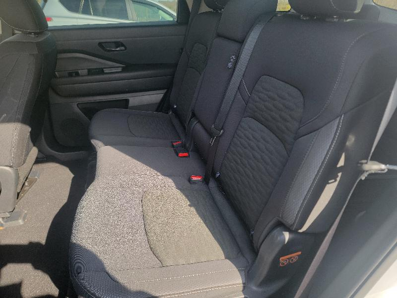 Nissan Pathfinder SV 4WD 2025