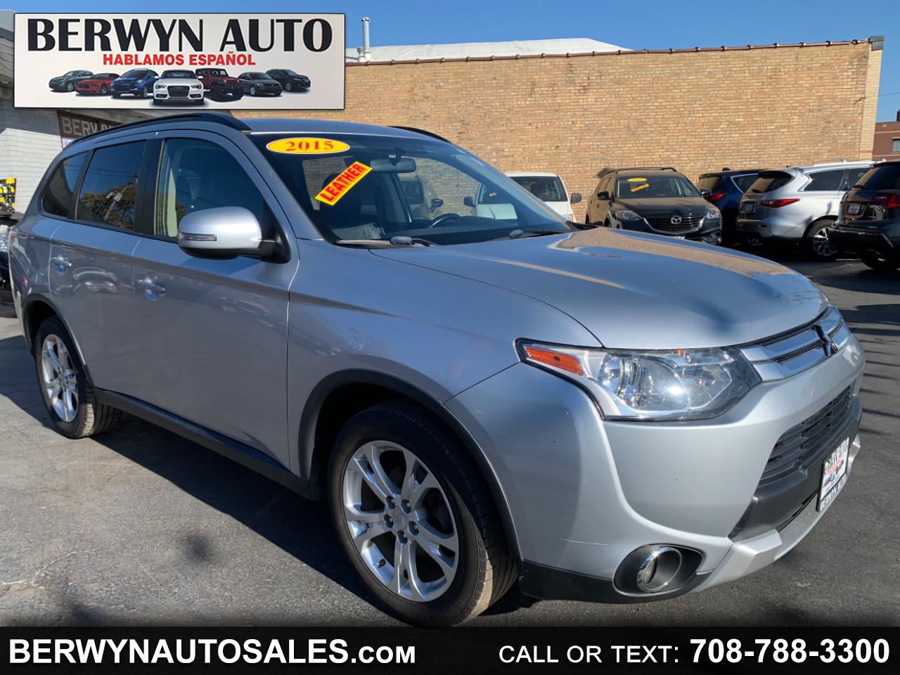 Cool Silver Metallic 2015 Mitsubishi Outlander SE SUV / Crossover Front-Wheel Drive Continuously Variable Transmission