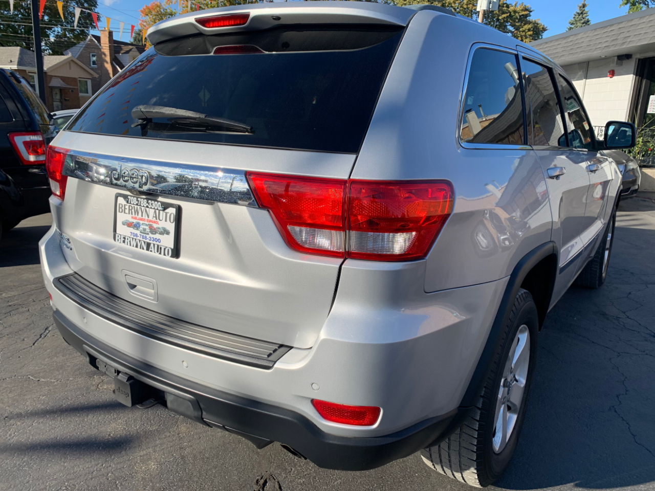 Jeep Grand Cherokee Laredo 4WD 2012 Jeep Grand Cherokee Laredo 4WD 2012