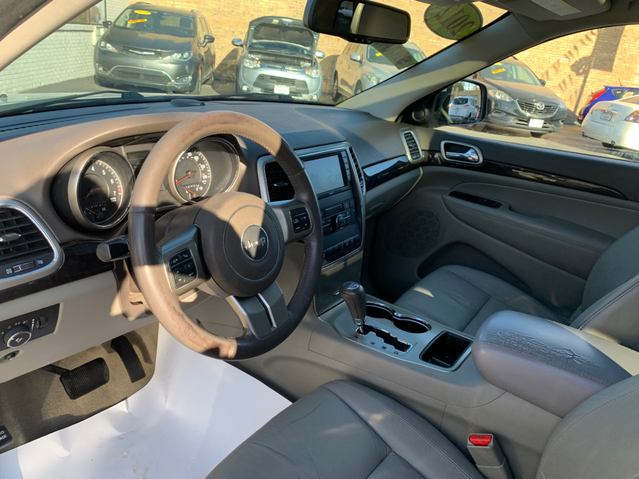 Jeep Grand Cherokee Laredo 4WD 2012 Jeep Grand Cherokee Laredo 4WD 2012