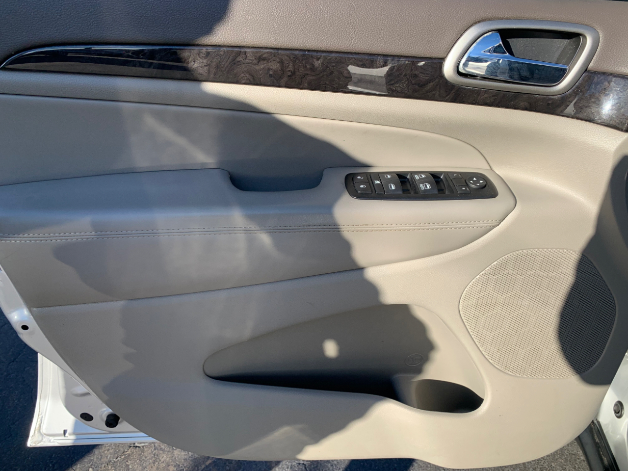 Jeep Grand Cherokee Laredo 4WD 2012 Jeep Grand Cherokee Laredo 4WD 2012