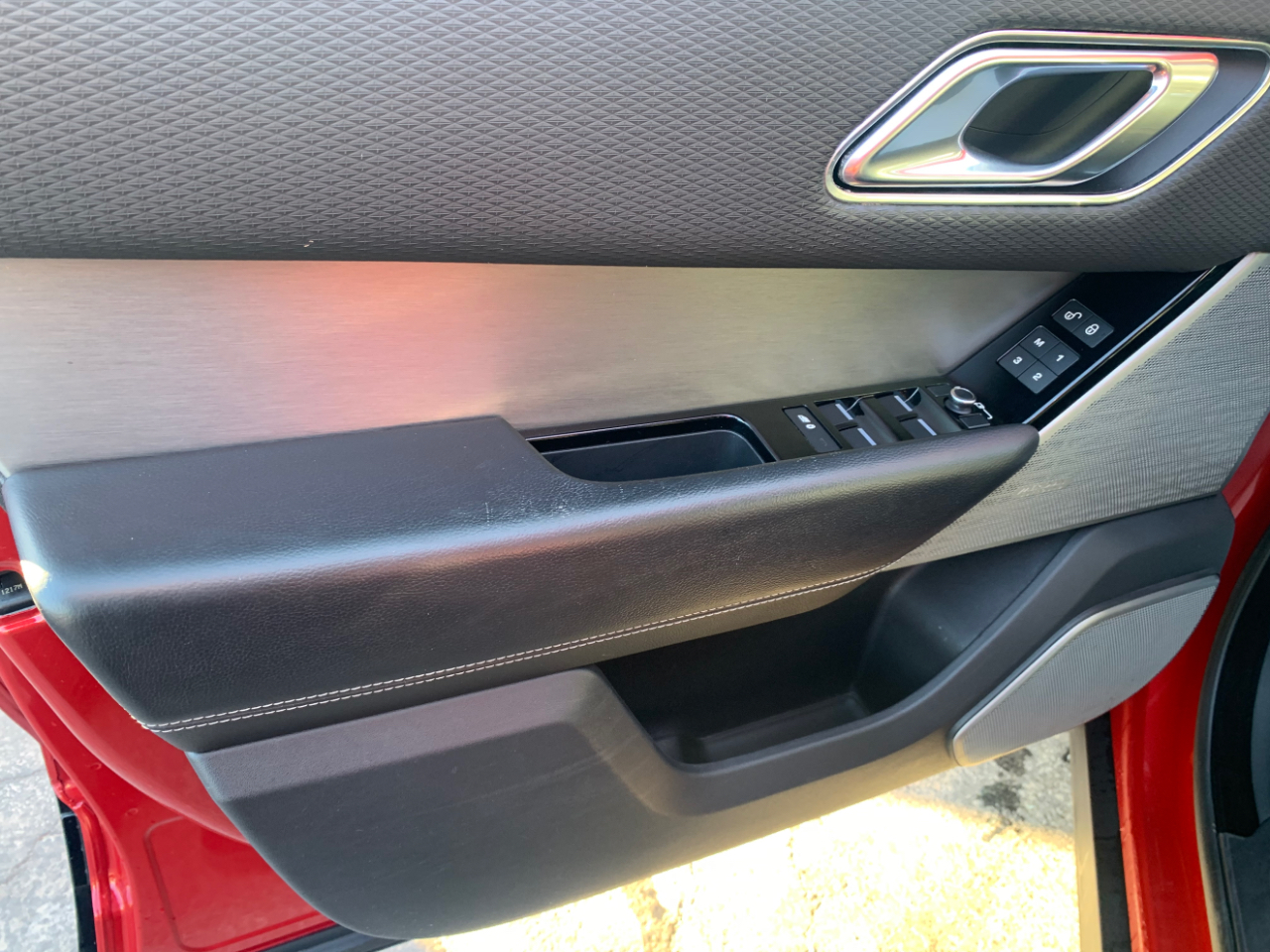 Land Rover Range Rover Velar R-Dynamic SE 2018