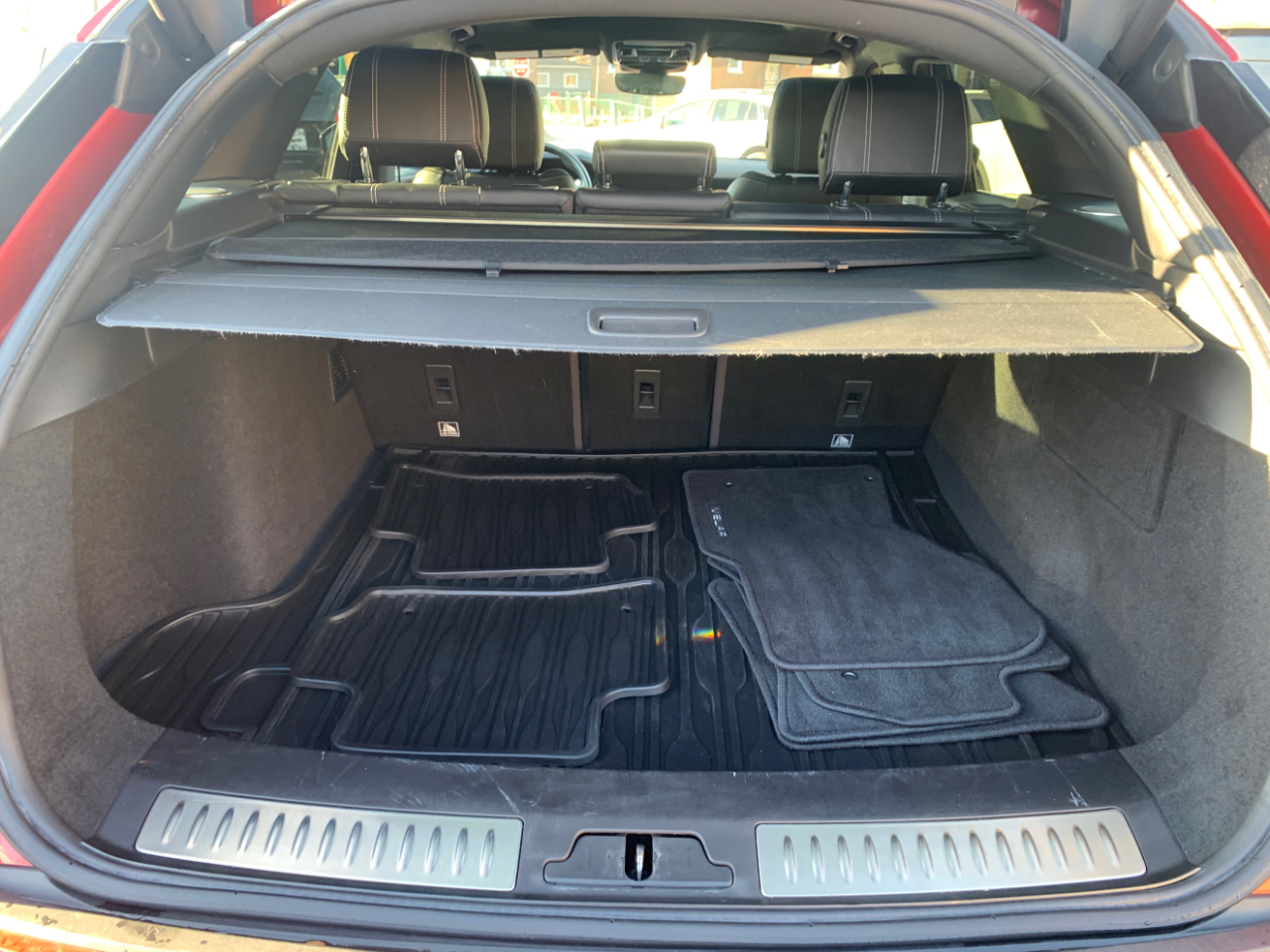 Land Rover Range Rover Velar R-Dynamic SE 2018