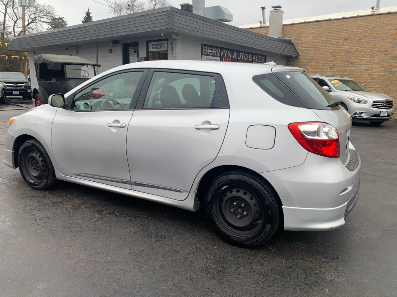 Toyota Matrix S 5-Speed AT 2009