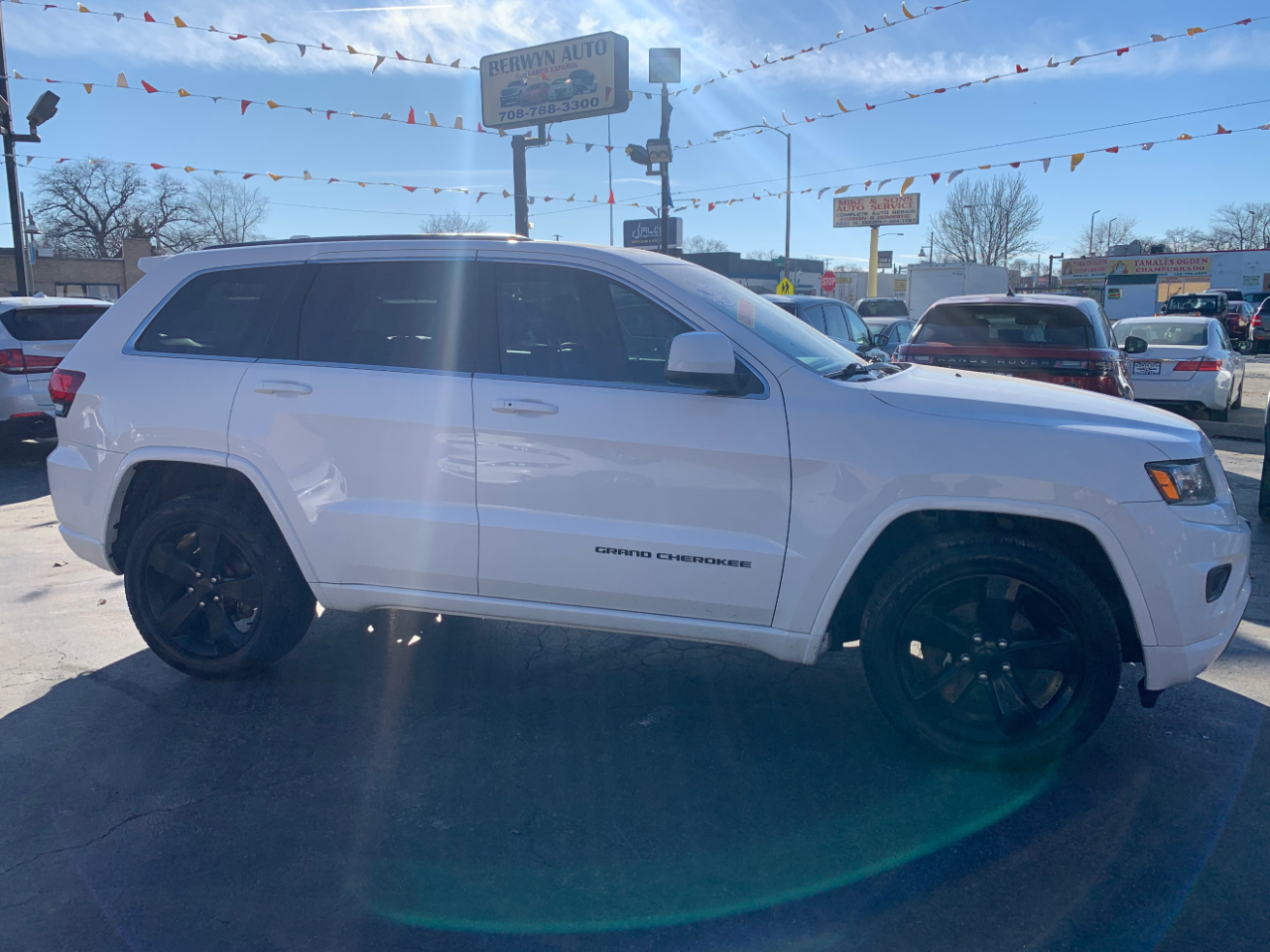 Jeep Grand Cherokee Laredo 4WD 2015