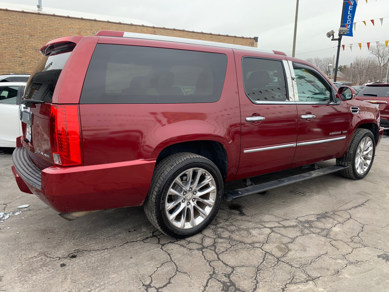 Cadillac Escalade ESV AWD Premium 2011