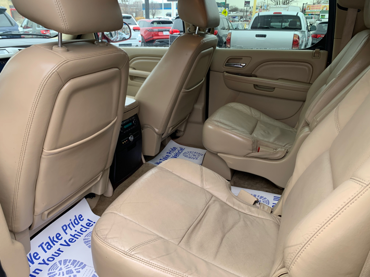 Cadillac Escalade ESV AWD Premium 2011