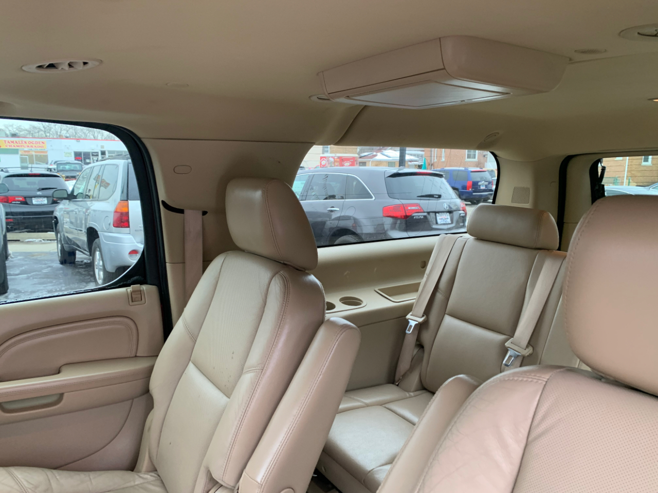 Cadillac Escalade ESV AWD Premium 2011