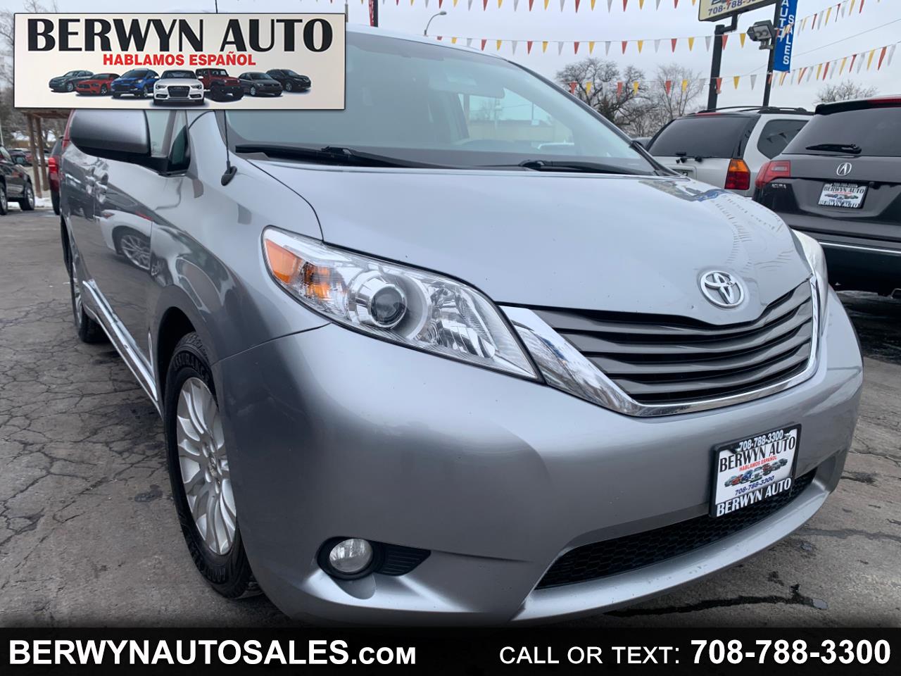 Toyota Sienna XLE FWD 8-Passenger V6 2013