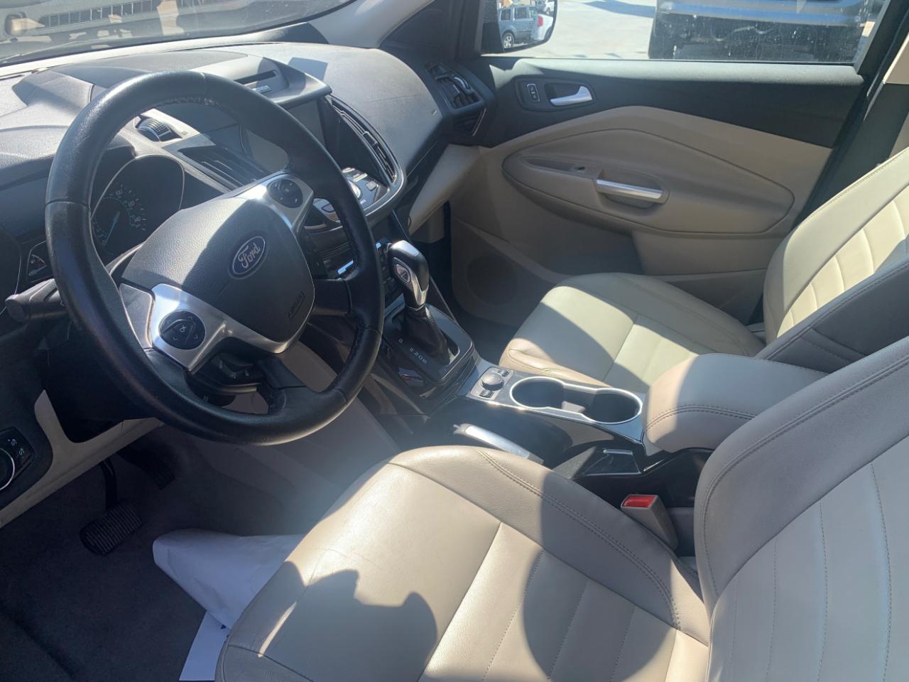 Ford Escape Titanium FWD 2014