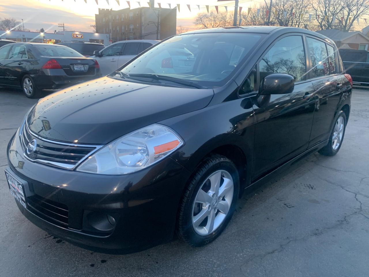 Nissan Versa 1.8 S Hatchback 2010