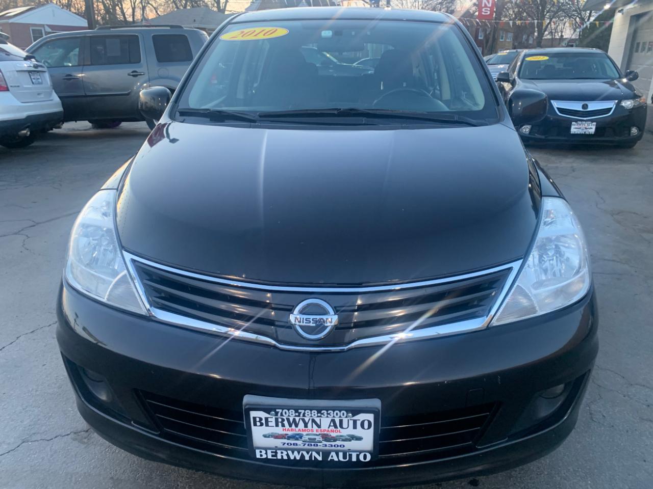 Nissan Versa 1.8 S Hatchback 2010