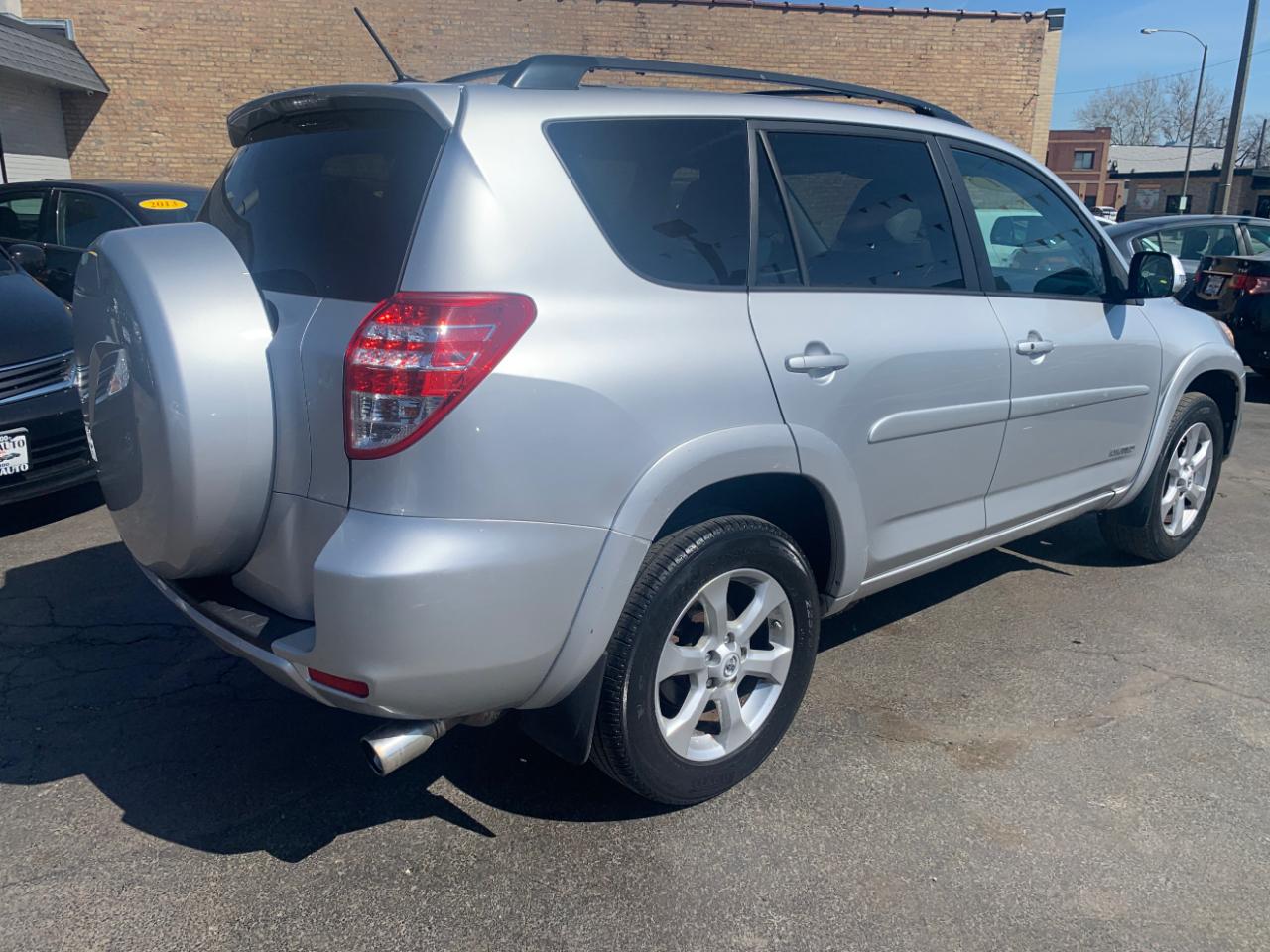 Toyota RAV4 Limited V6 2WD 2011