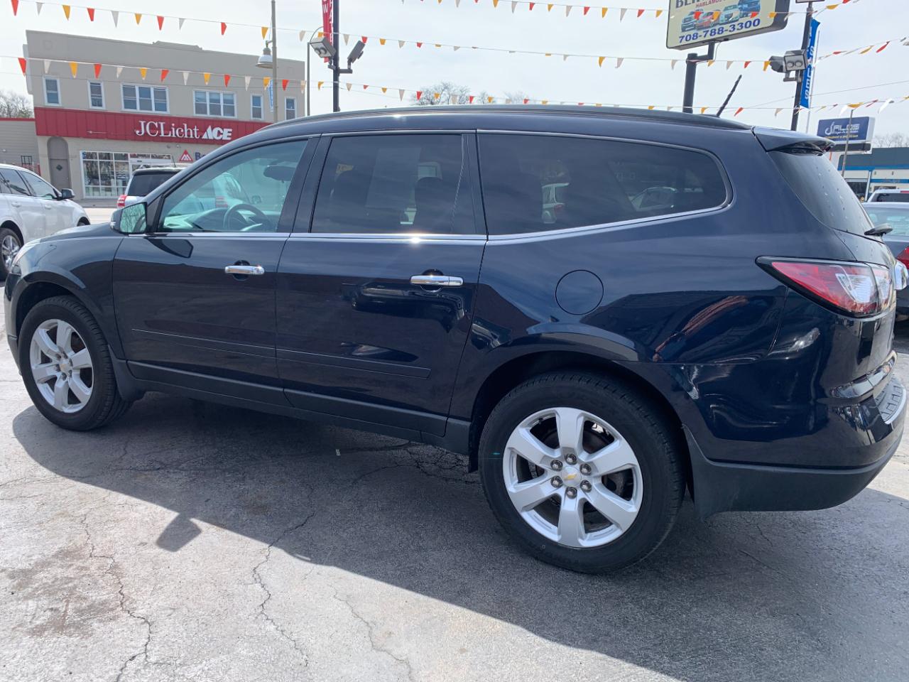 View vehicle photo 5