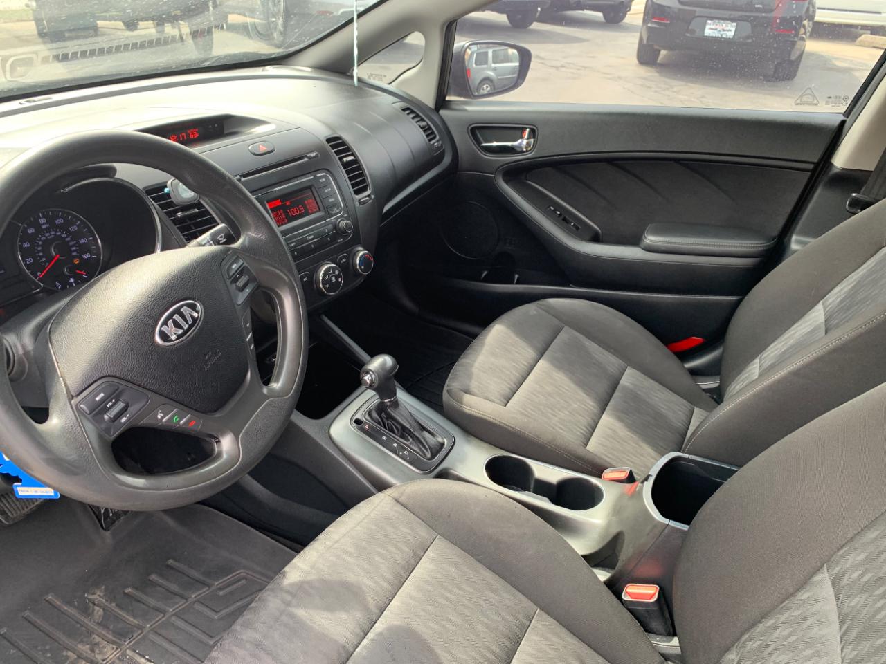 Kia Forte LX w/Popular Package 2016