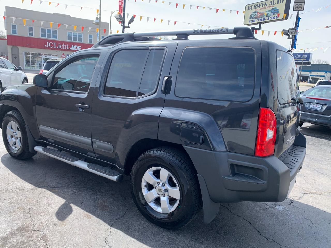 View vehicle photo 5