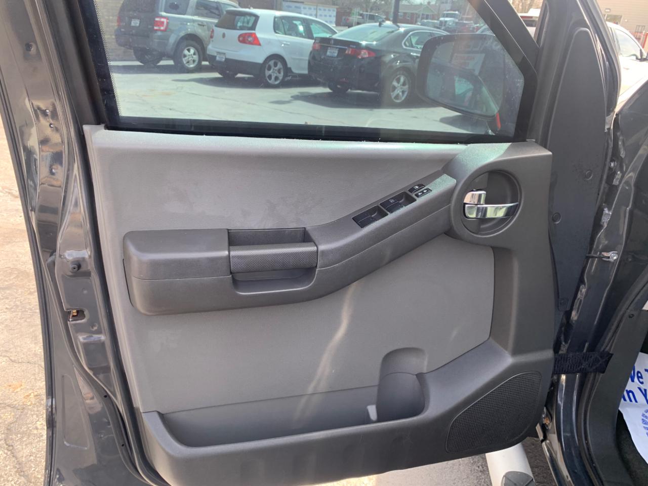 Nissan Xterra X 4WD 2012