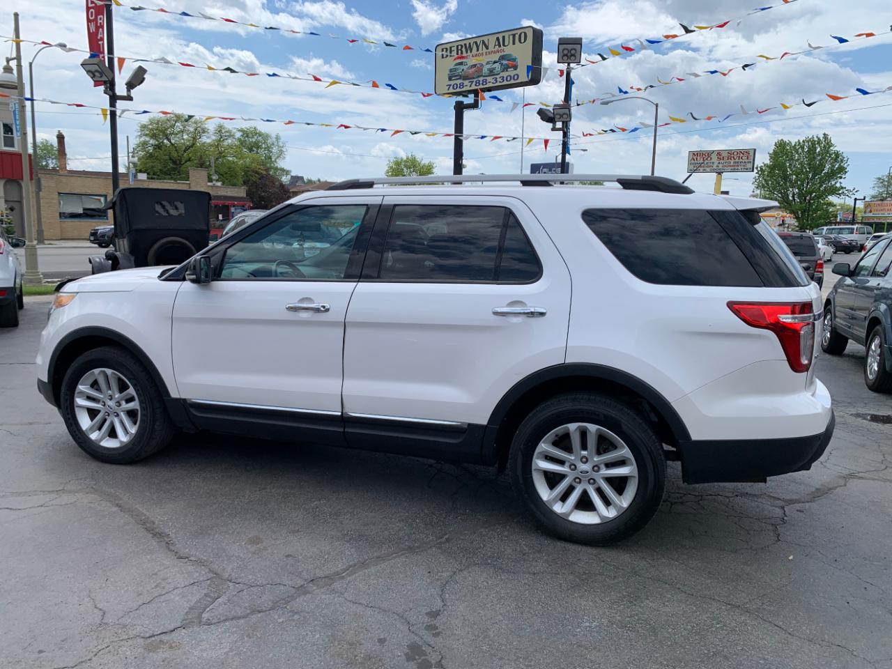 Ford Explorer XLT FWD 2012
