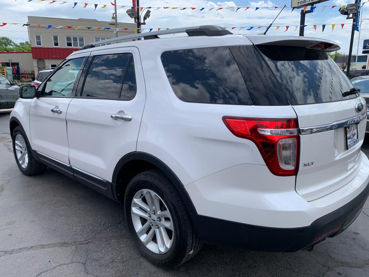 Ford Explorer XLT FWD 2012