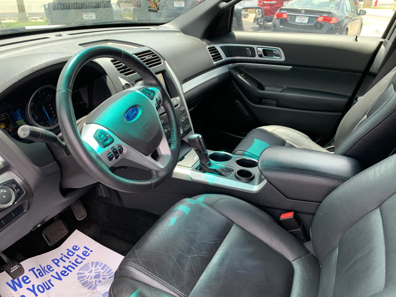Ford Explorer XLT FWD 2012