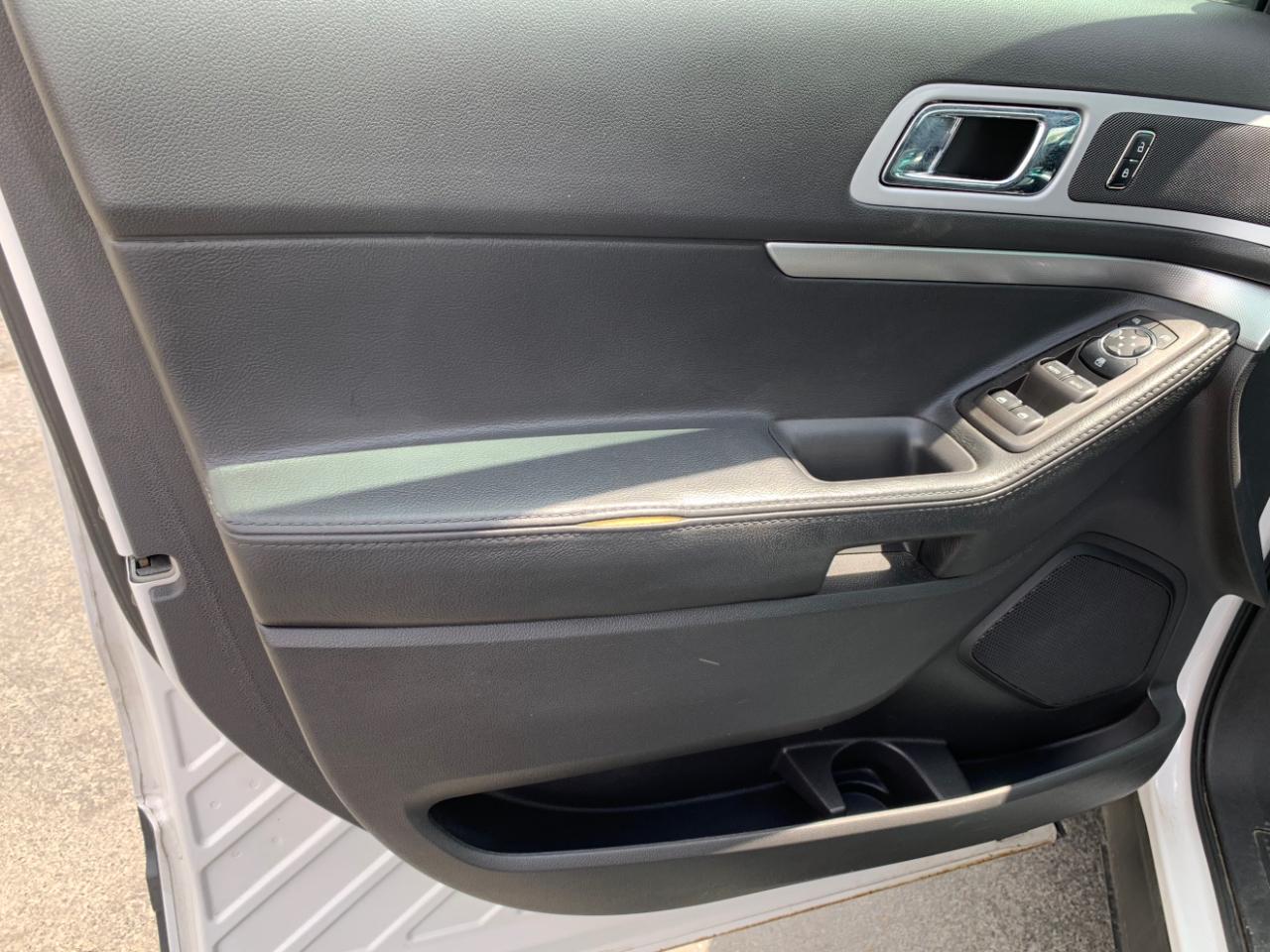 Ford Explorer XLT FWD 2012