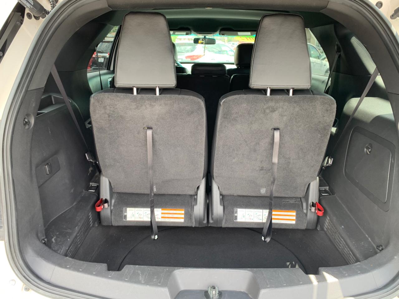 Ford Explorer XLT FWD 2012