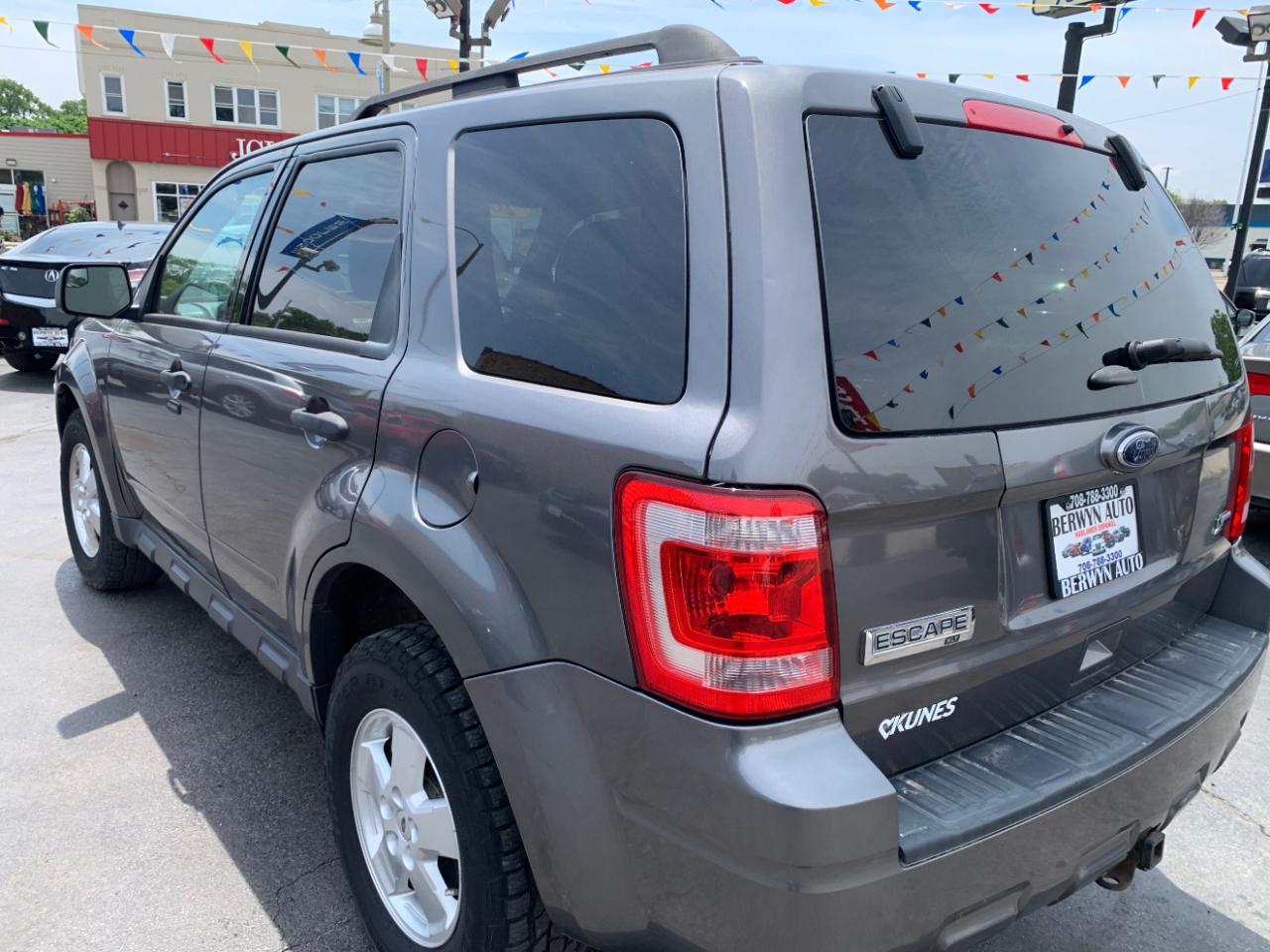 Ford Escape XLT 4WD 2012
