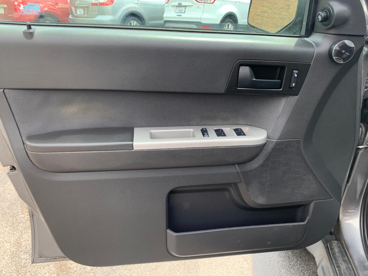 Ford Escape XLT 4WD 2012
