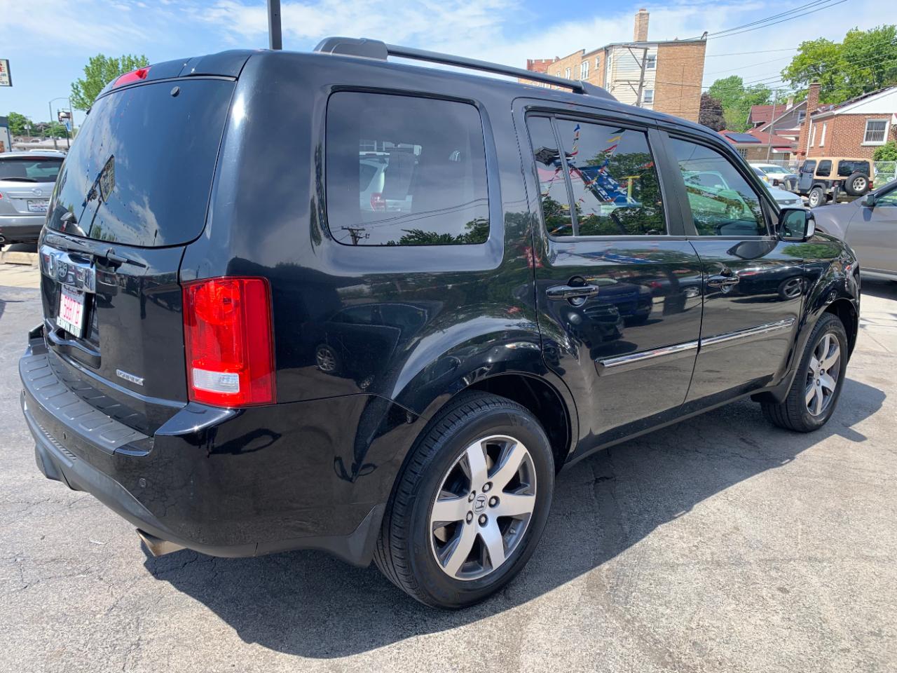 Honda Pilot Touring 2WD 5-Spd AT with DVD 2012