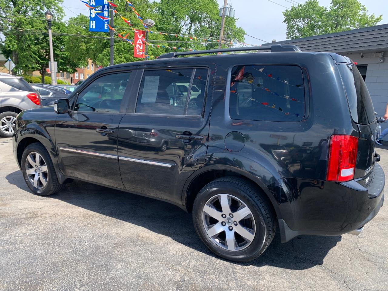 Honda Pilot Touring 2WD 5-Spd AT with DVD 2012
