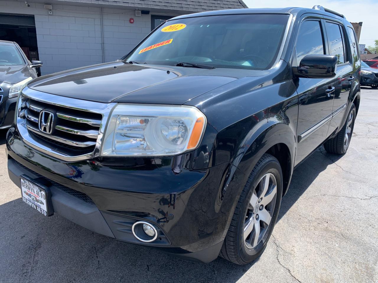 Honda Pilot Touring 2WD 5-Spd AT with DVD 2012