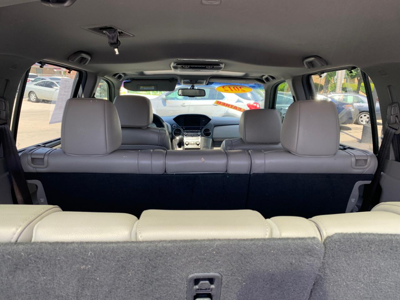 Honda Pilot Touring 2WD 5-Spd AT with DVD 2012