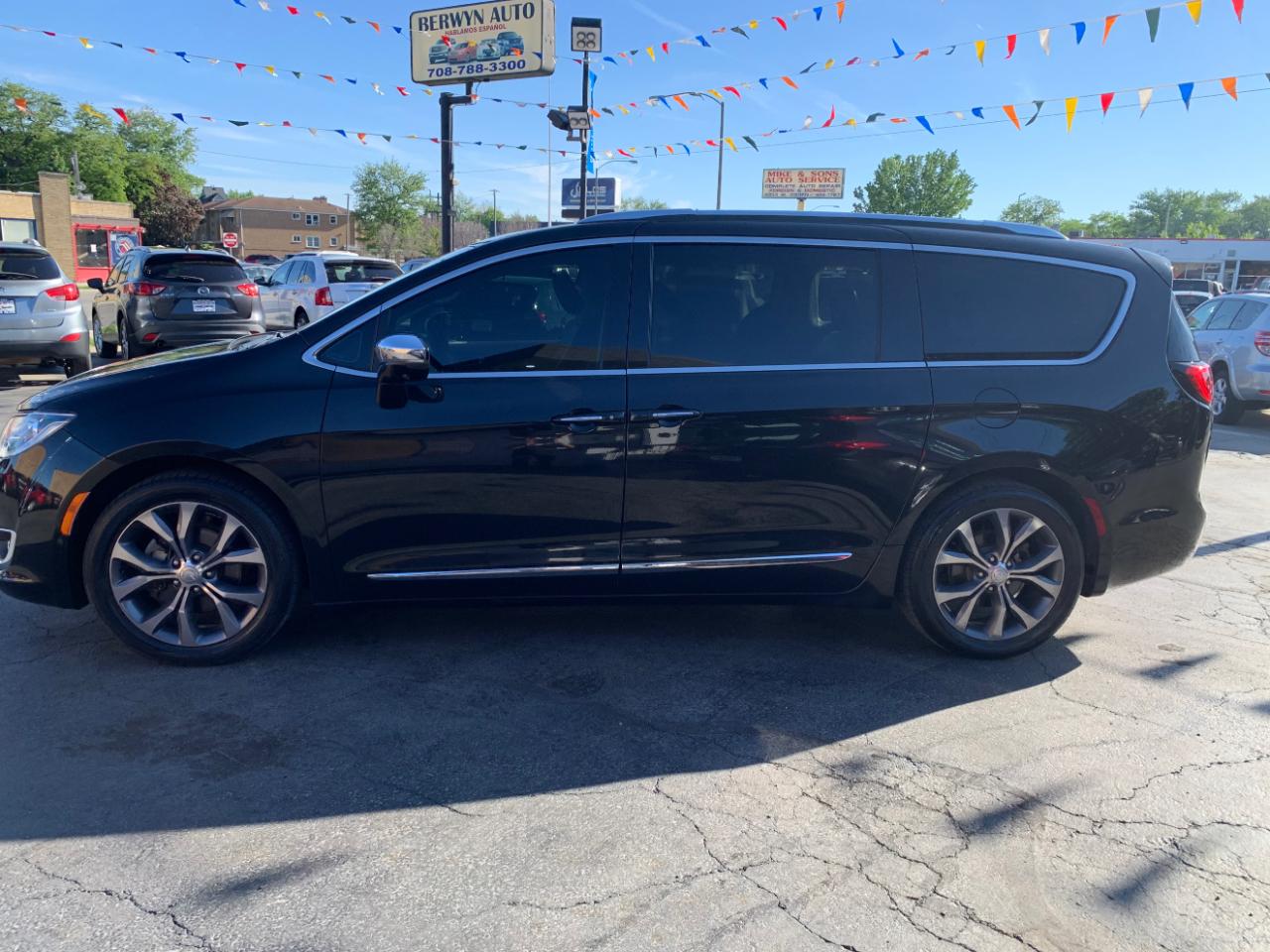 Chrysler Pacifica Limited 2017