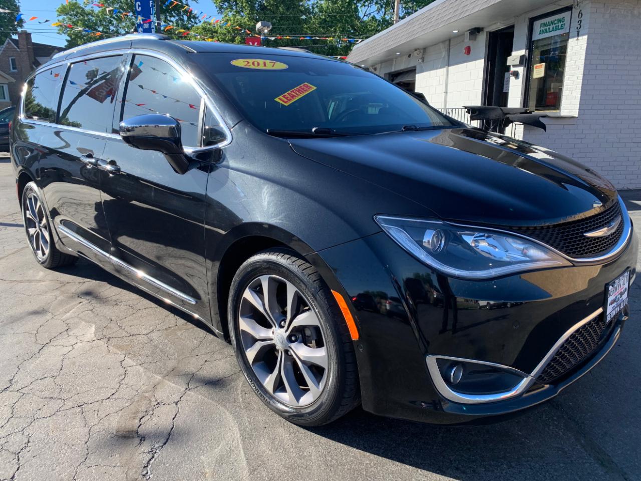 Chrysler Pacifica Limited 2017