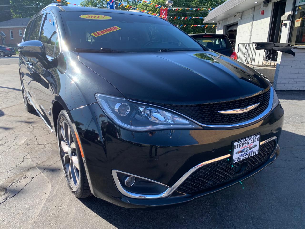 Chrysler Pacifica Limited 2017