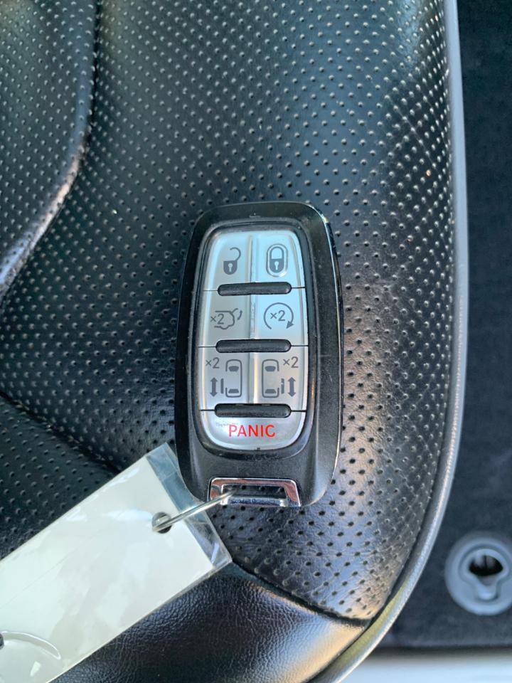 Chrysler Pacifica Limited 2017